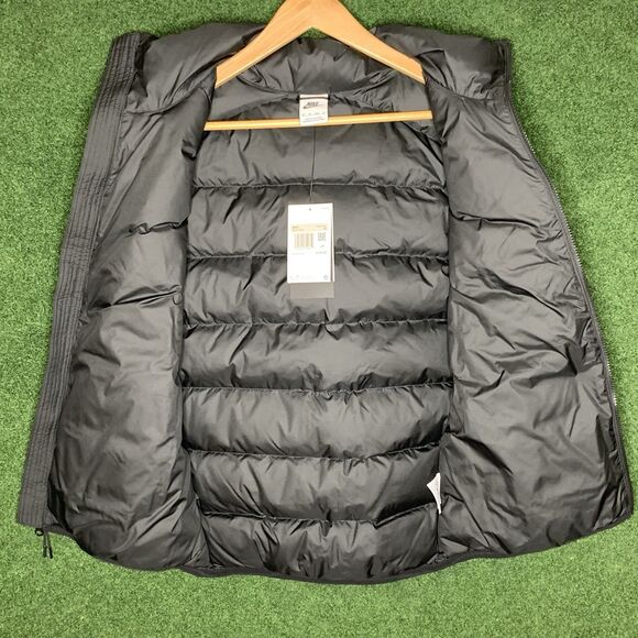 Sz XS Nike Liverpool FC 2021/22 Down Fill Puffer Vest DA9774-011 Men's - Picture 6 of 8